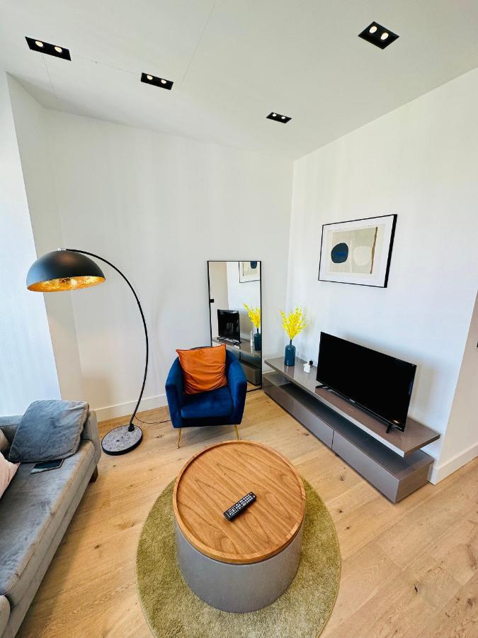 Luxury Central Flat With Stunning Views And Pool London Exterior photo